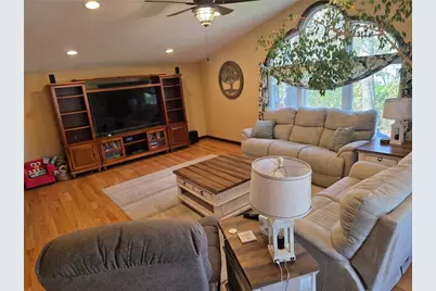 27 Legion Avenue, Cumberland, RI 02864 - Photo 11
