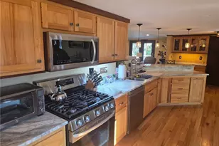 27 Legion Ave, Cumberland, RI 02864 - Photo 5