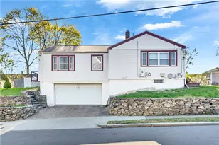 90 Woodbine St, Providence, RI 02906 - Photo 3