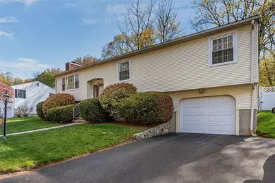 8 Joyce Drive, North Providence, RI 02911 - Photo 3
