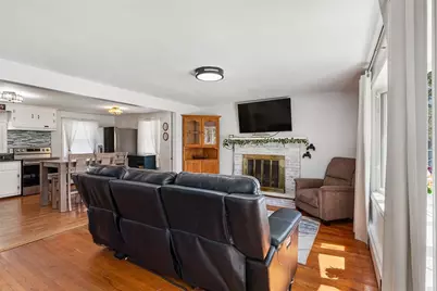39 Oakland Drive, West Warwick, RI 02893 - Photo 3