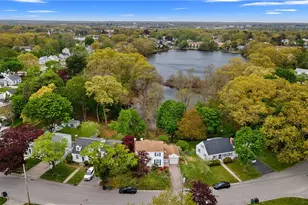 145 Massasoit Dr, Warwick, RI 02888 - Photo 3