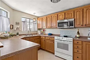 18 Pond Ct, North Providence, RI 02904 - Photo 3