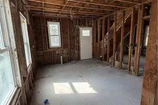 15 Lewis St, Woonsocket, RI 02895 - Photo 3