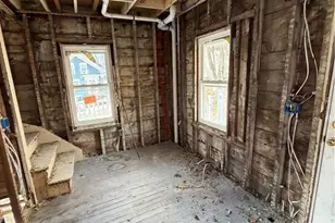 15 Lewis St, Woonsocket, RI 02895 - Photo 5