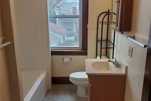 133 Clifford St, Pawtucket, RI 02860 - Photo 9