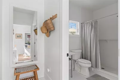 193 Coggeshall Avenue, Newport, RI 02840 - Photo 15