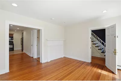 8 Mann Avenue, Newport, RI 02840 - Photo 7