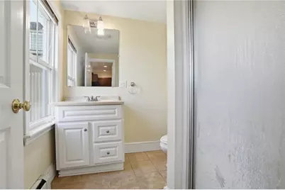 8 Mann Avenue, Newport, RI 02840 - Photo 9