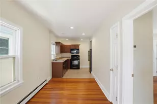 8 Mann Ave, Newport, RI 02840 - Photo 5