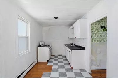 8 Mann Avenue, Newport, RI 02840 - Photo 13