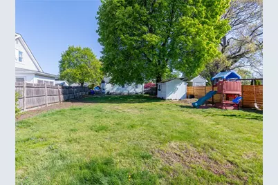 25 Mowry Street, Pawtucket, RI 02861 - Photo 9