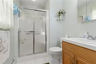 365 Maple St, Warwick, RI 02888 - Photo 11