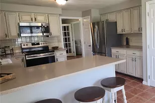 54 Sefton Dr, Bristol, RI 02809 - Photo 3