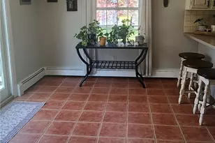 54 Sefton Dr, Bristol, RI 02809 - Photo 9