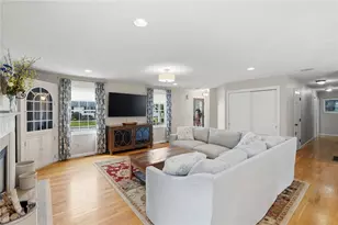 32 Sunny View Ct, Warwick, RI 02886 - Photo 17