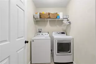 32 Sunny View Ct, Warwick, RI 02886 - Photo 37
