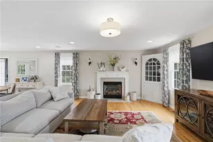 32 Sunny View Ct, Warwick, RI 02886 - Photo 21