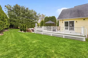 32 Sunny View Ct, Warwick, RI 02886 - Photo 13