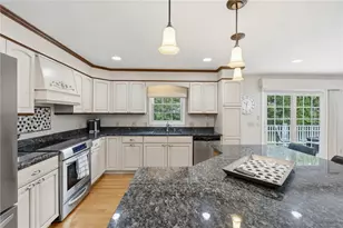 32 Sunny View Ct, Warwick, RI 02886 - Photo 25