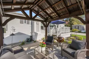 33 Foxtrot Dr, Charlestown, RI 02813 - Photo 5
