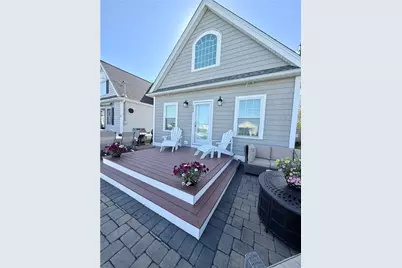64 Burnside Avenue, Narragansett, RI 02882 - Photo 35