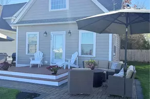 64 Burnside Ave, Narragansett, RI 02882 - Photo 5