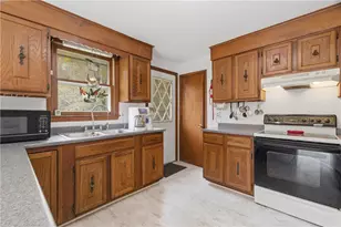 90 Pulaski Rd, Glocester, RI 02814 - Photo 9
