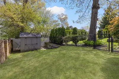 120 Bretton Woods Drive, Cranston, RI 02920 - Photo 37