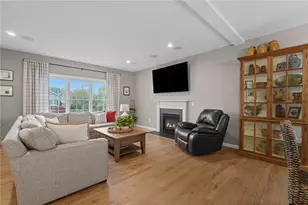 81 Golden View Dr, Johnston, RI 02919 - Photo 7