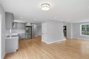 14 Elaine Dr, Hopkinton, RI 02833 - Photo 5