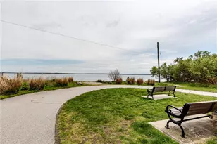 97 Floral Ave, North Kingstown, RI 02852 - Photo 3