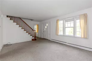 97 Floral Ave, North Kingstown, RI 02852 - Photo 5