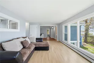 29 E Shore Dr, Coventry, RI 02816 - Photo 9