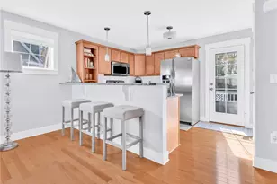 12 Park Ave, Narragansett, RI 02882 - Photo 7