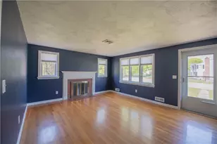 1 Knollwood Dr, Cumberland, RI 02864 - Photo 9