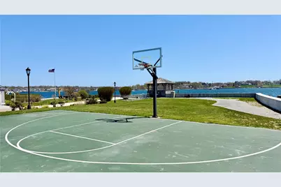 1302 Capella S, Newport, RI 02840 - Photo 33