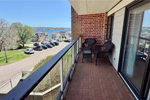 1302 Capella S, Newport, RI 02840 - Photo 11