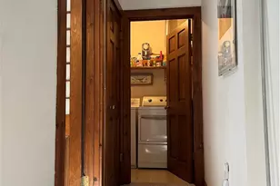 45 Ayrault St, Newport, RI 02840 - Photo 19