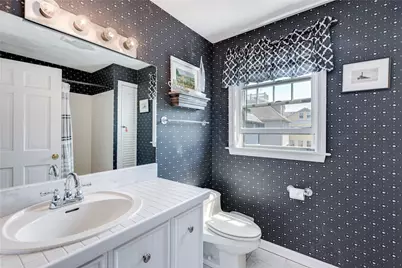 93 Mill Street #B, Newport, RI 02840 - Photo 15