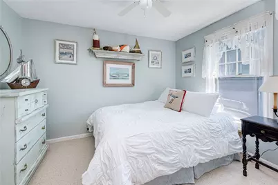 93 Mill Street #B, Newport, RI 02840 - Photo 17