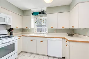 93 Mill St, Newport, RI 02840 - Photo 11