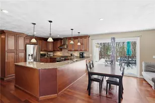 244 Beechwood Dr, Cranston, RI 02921 - Photo 3