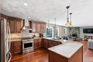 244 Beechwood Dr, Cranston, RI 02921 - Photo 11