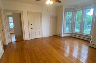 37 Lincoln Ave, Bristol, RI 02809 - Photo 5