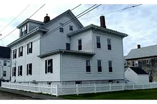 37 Lincoln Ave, Bristol, RI 02809 - Photo 3