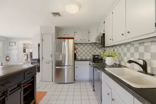 85 Highland Ave, Portsmouth, RI 02871 - Photo 13