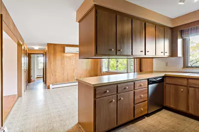 85 Sunset Avenue, Providence, RI 02909 - Photo 7