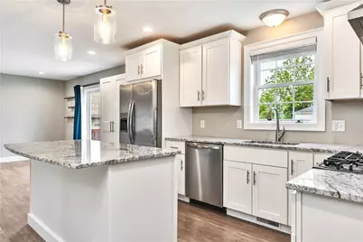 239 Mauran Avenue, East Providence, RI 02914 - Photo 7