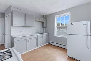 135 Boutwell St, Pawtucket, RI 02860 - Photo 15